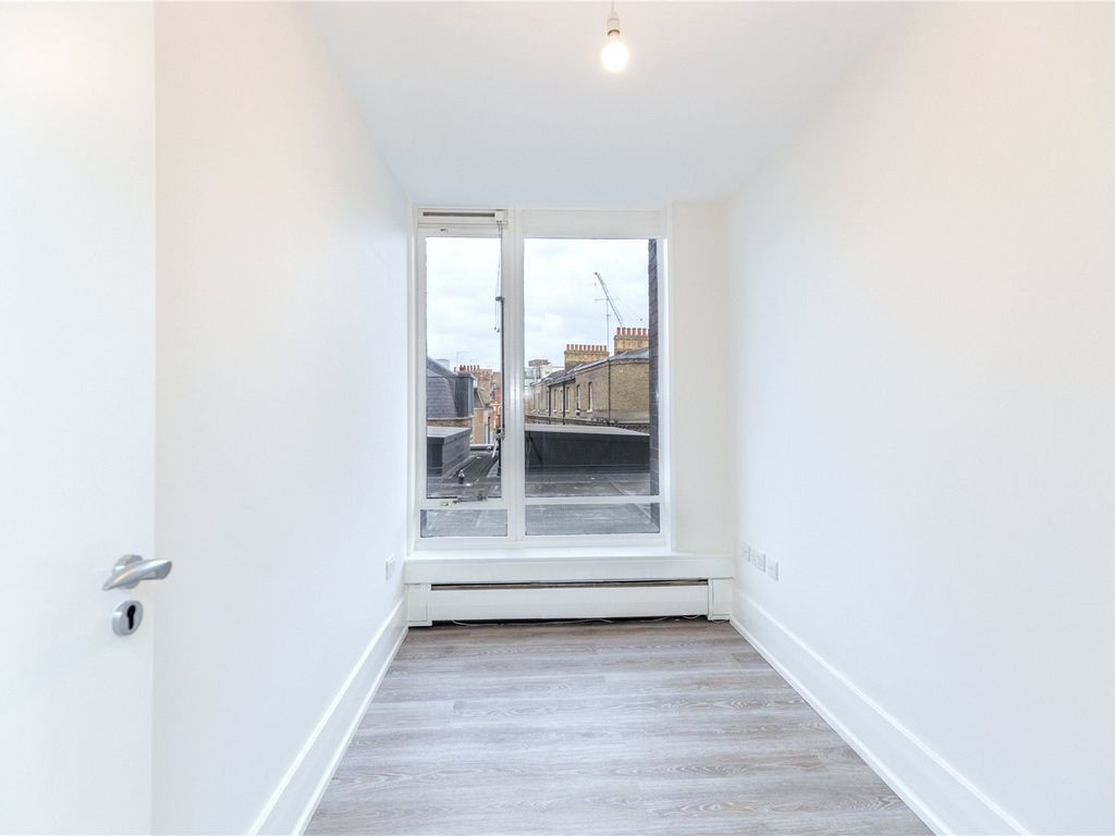 3 bed flat for sale in Bourdon Street, London W1K, £1,750,000