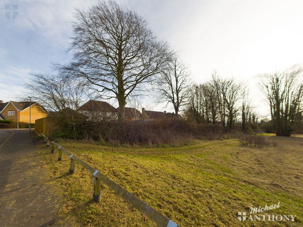 4 bed detached house for sale in Creslow Way, Stone, Aylesbury HP17, £645,000