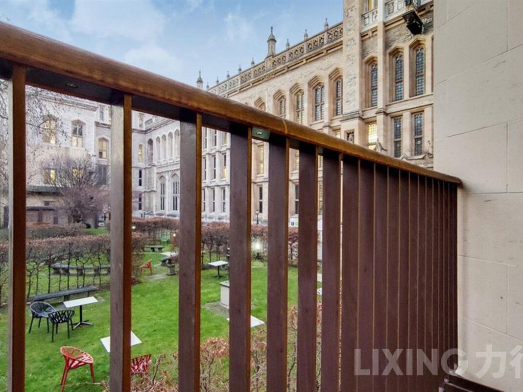 2 bed flat for sale in Fetter Lane, London EC4A, £1,300,000