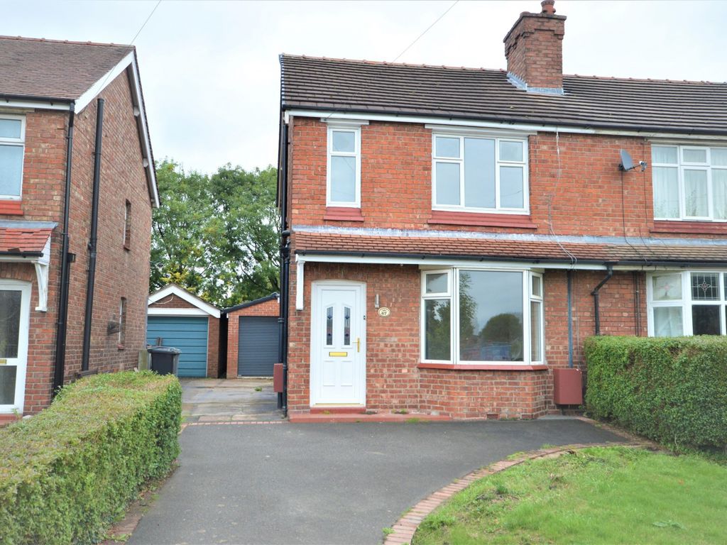 3 bed semi-detached house to rent in Macclesfield Road, Holmes Chapel, Crewe CW4, £1,250 pcm