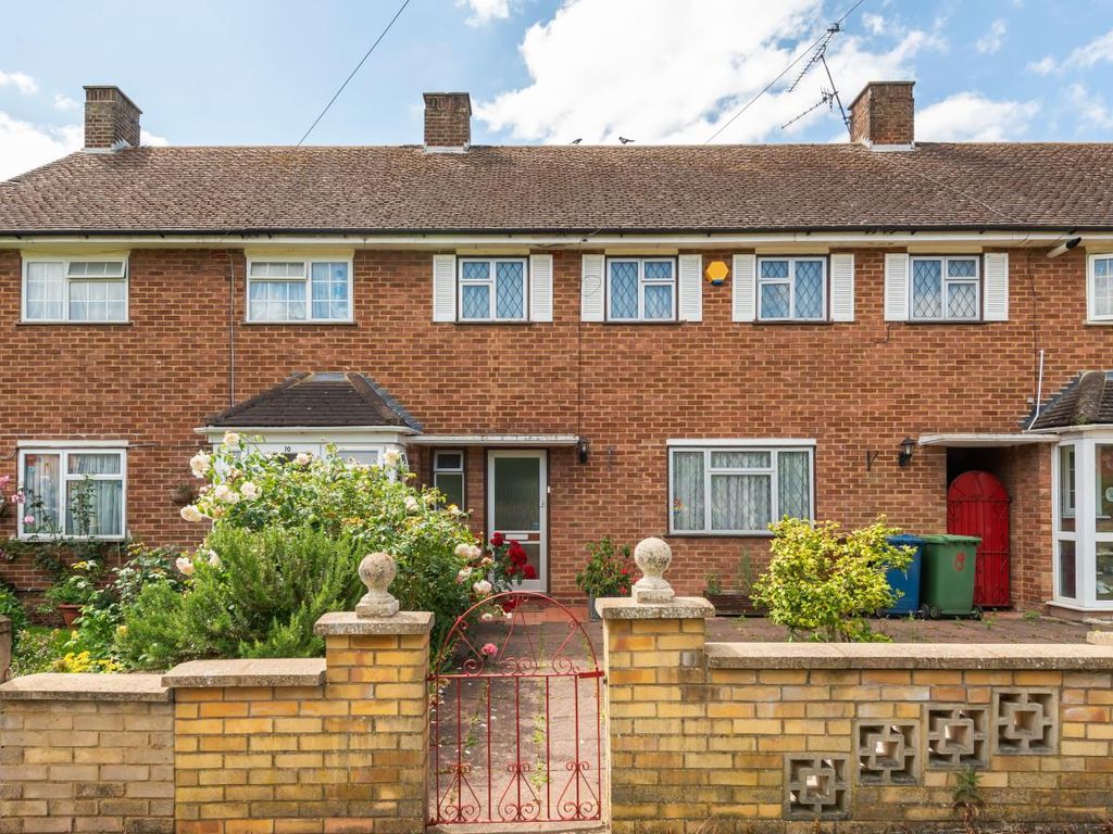 4 bed terraced house for sale in Flecker Close, Stanmore HA7, £525,000