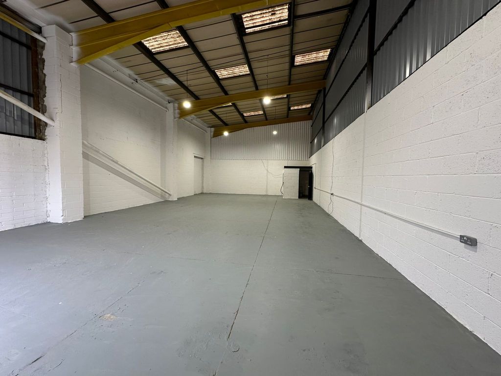 Warehouse to let in Edison Road, St. Ives, Cambridgeshire PE27, £21,600 pa
