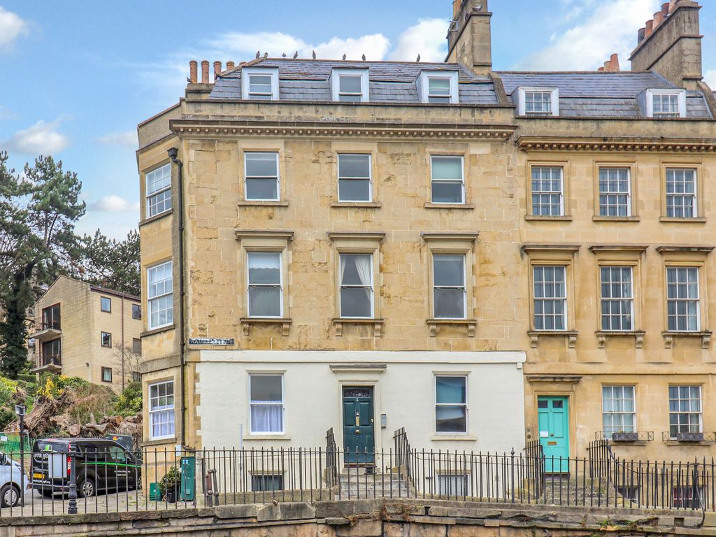 1 bed flat to rent in Walcot Parade, Bath, Banes BA1, £925 pcm