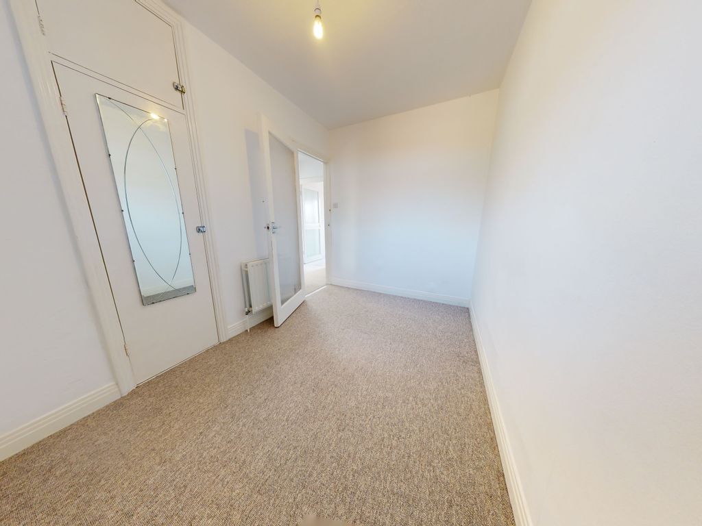 2 bed flat to rent in The Drive, Hove BN3, £1,395 pcm
