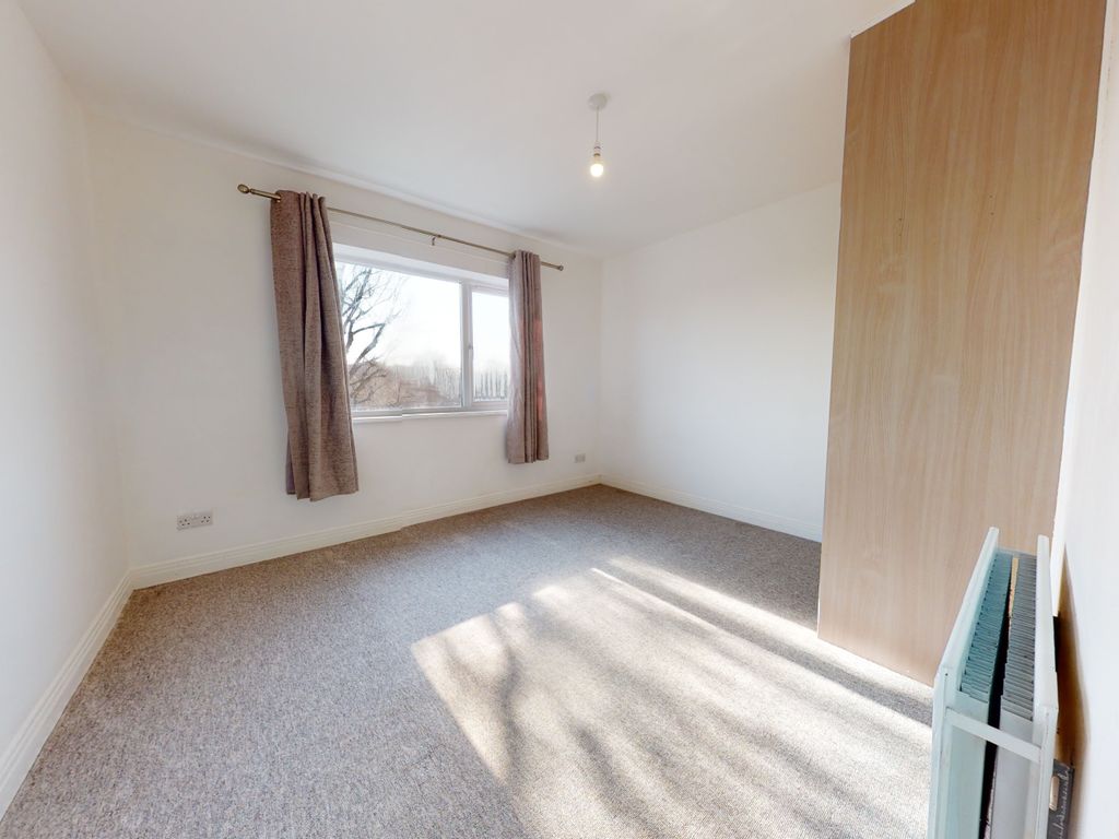 2 bed flat to rent in The Drive, Hove BN3, £1,395 pcm