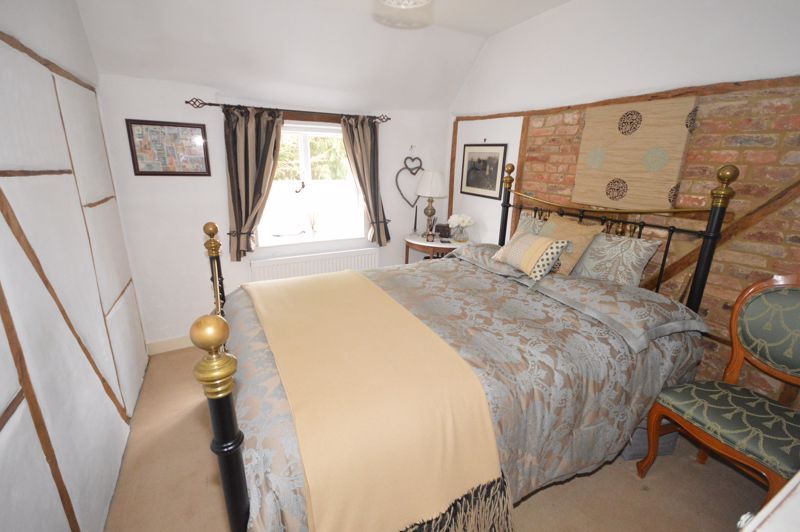 5 bed property for sale in Halton Village, Aylesbury HP22, £930,000