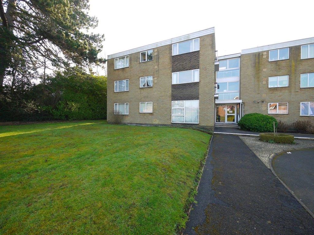 2 bed flat for sale in Eastbury Place, Northwood HA6, £435,000