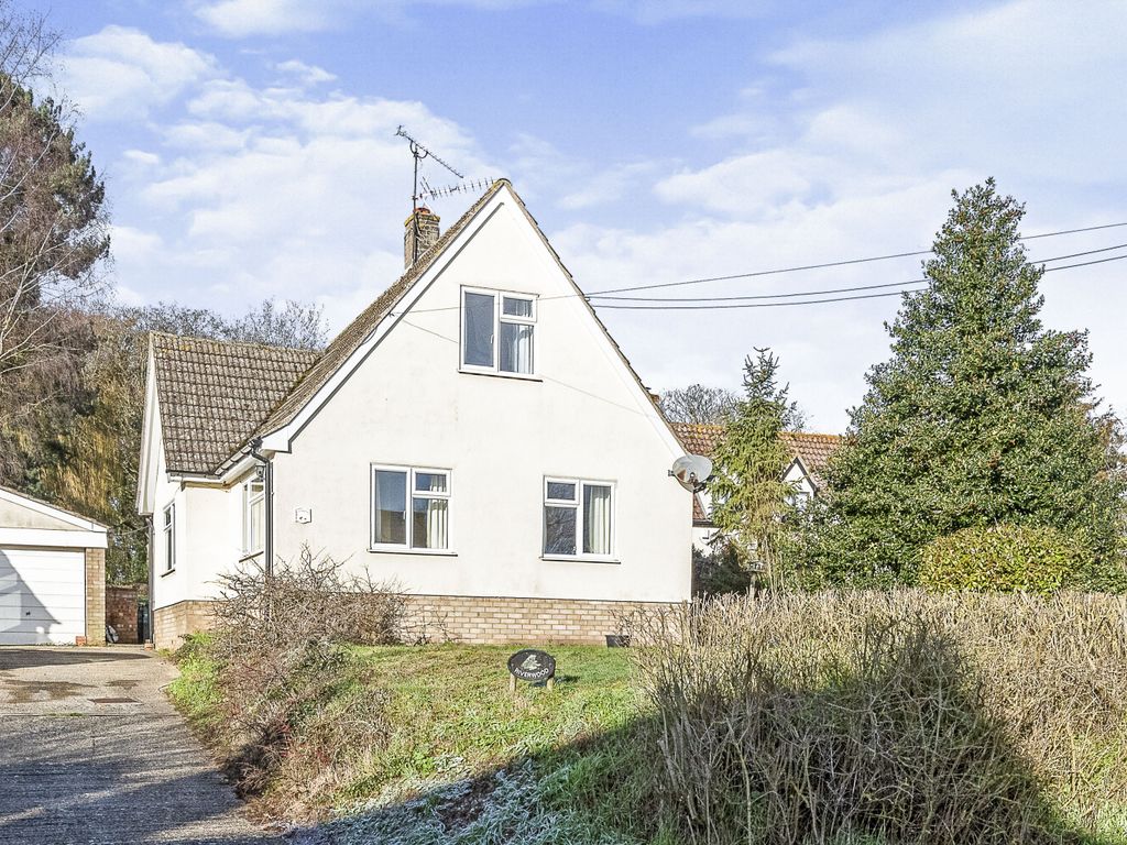 2 bed detached house for sale in Fen Street, Diss IP22, £350,000
