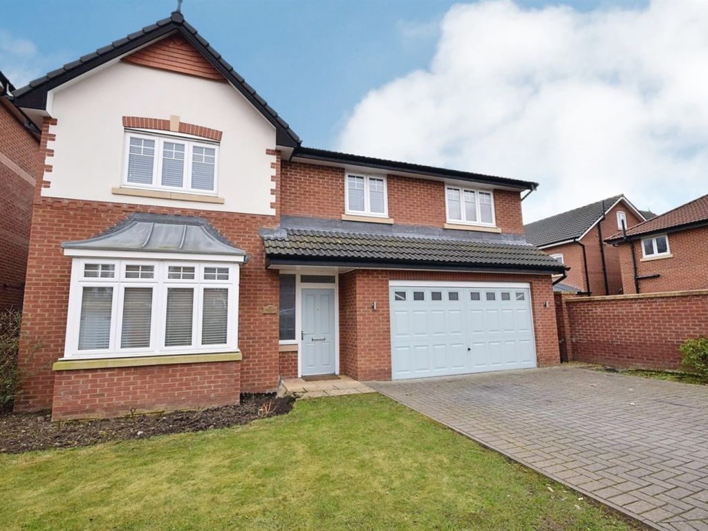 5 bed detached house to rent in Three Acres Lane, Cheadle Hulme, Cheadle SK8, £2,900 pcm