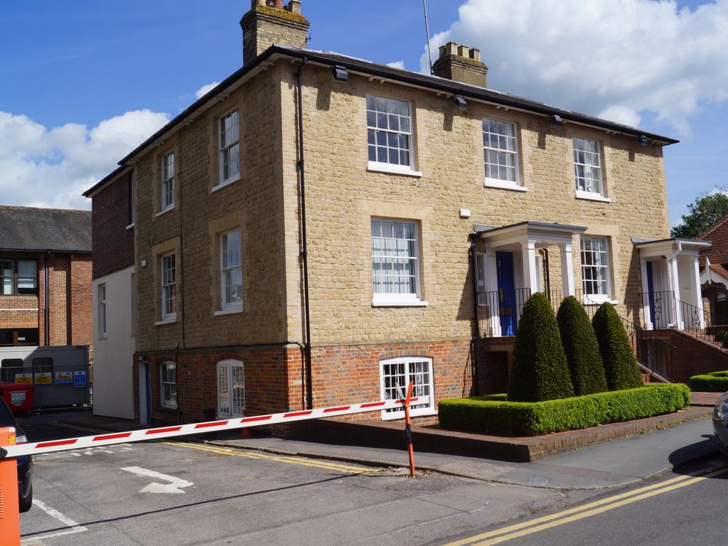 Office to let in The Annex- 3, Bury House, 1 Bury Street, Guildford GU2, £16,000 pa