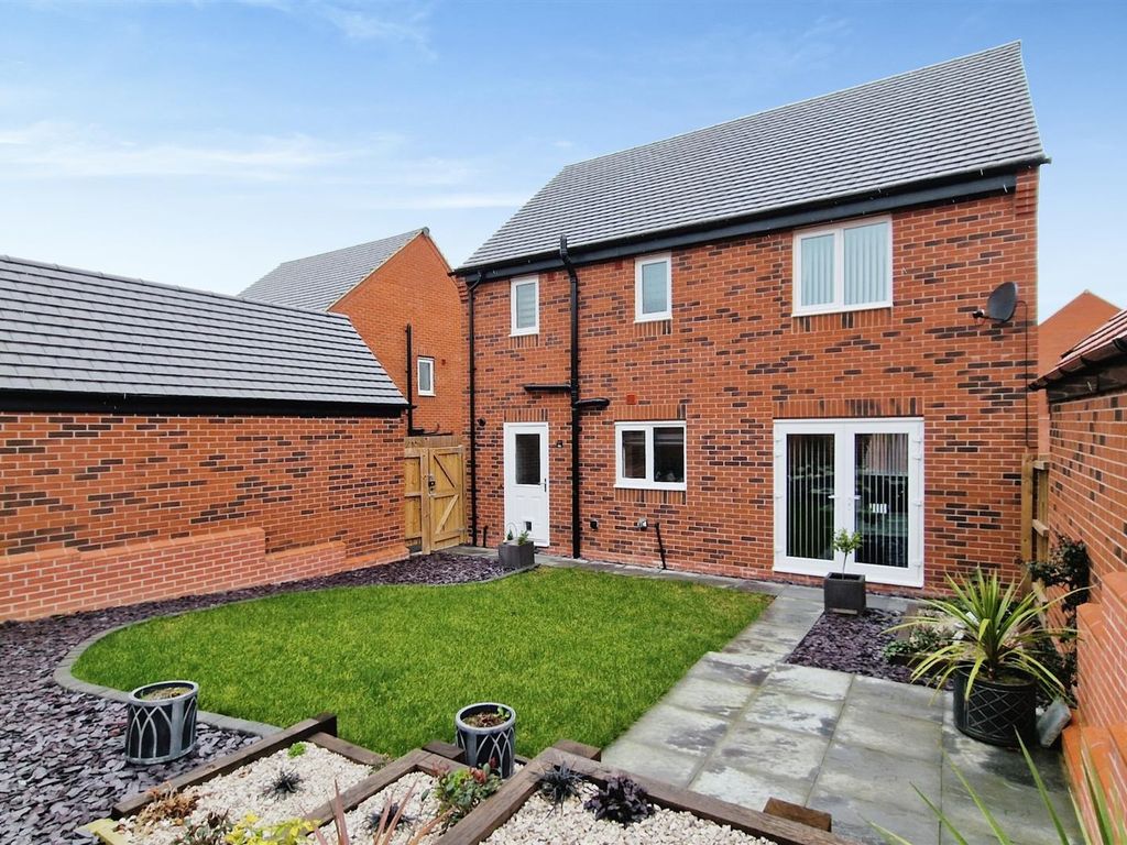 4 bed detached house for sale in Barnwell Way, Chellaston, Derby DE73, £323,000