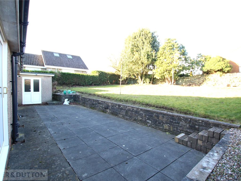 3 bed bungalow to rent in Far Lane, Hepworth, Holmfirth, West Yorkshire HD9, £1,000 pcm