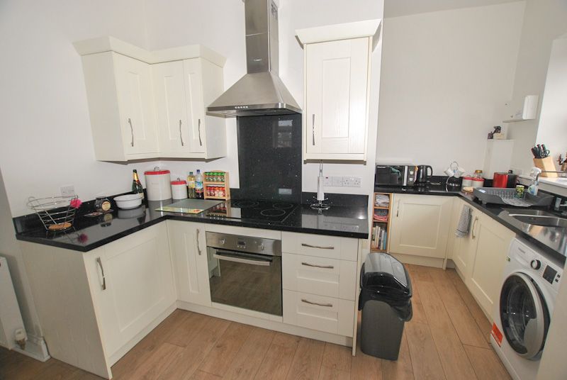 2 bed flat for sale in Hobbs Crescent, Wellington TF1, £160,000