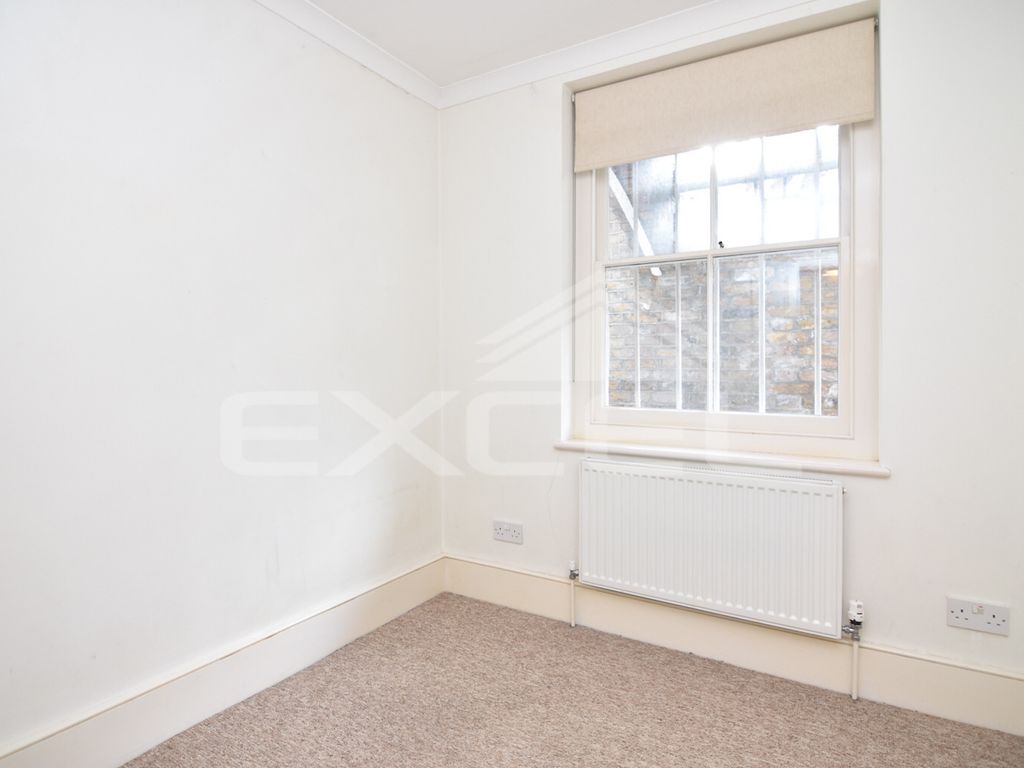 2 bed flat to rent in Gayton Crescent, Hampstead, London NW3, £2,249 pcm