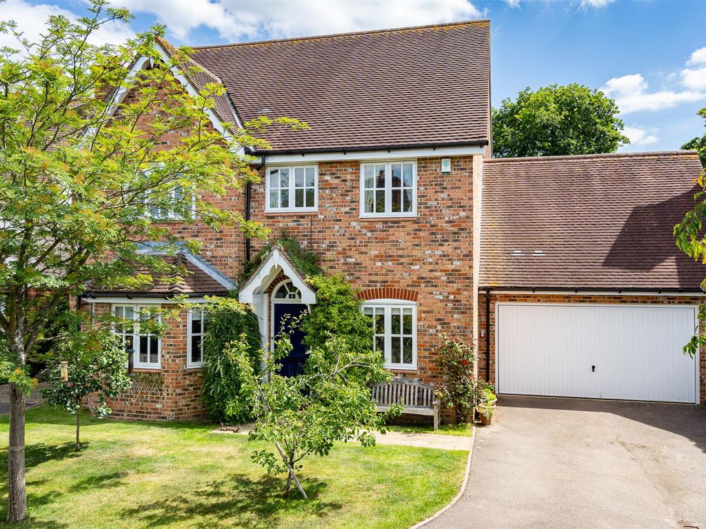 5 bed detached house for sale in Old Vicarage Close, High Easter, Chelmsford CM1, £800,000
