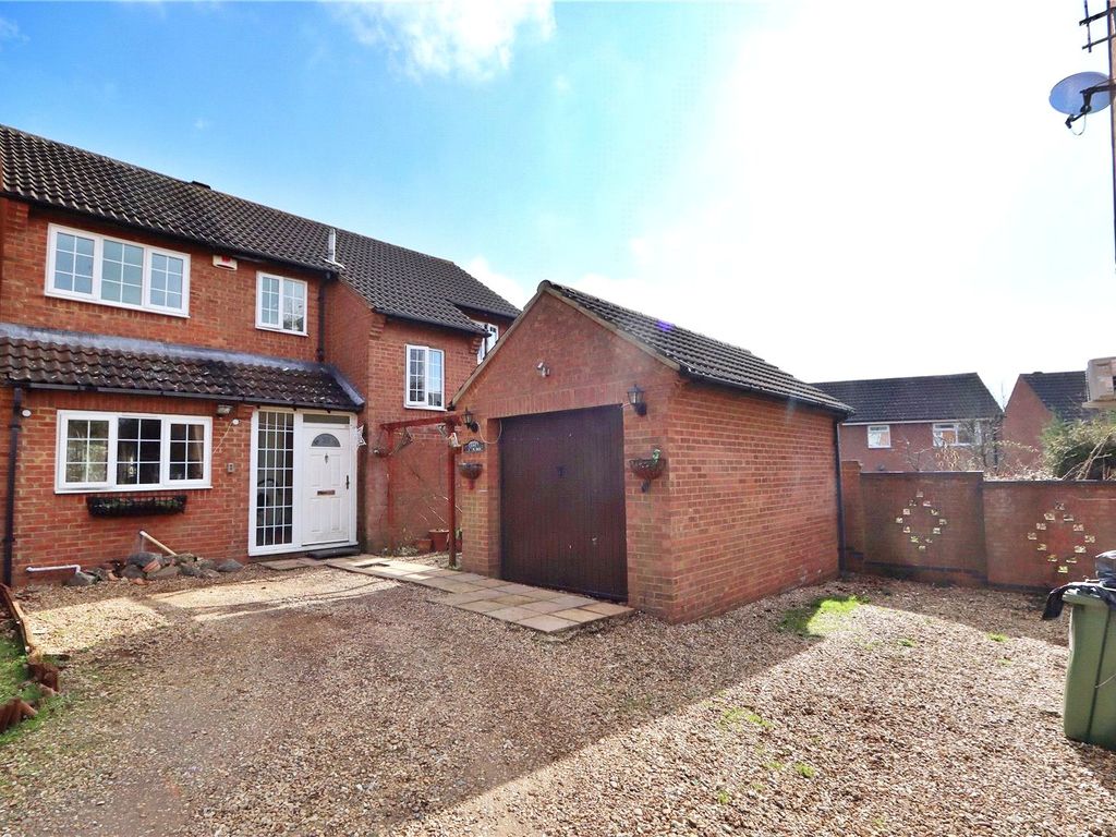 4 bed detached house for sale in Stainton Drive, Heelands, Milton Keynes, Buckinghamshire MK13, £389,500