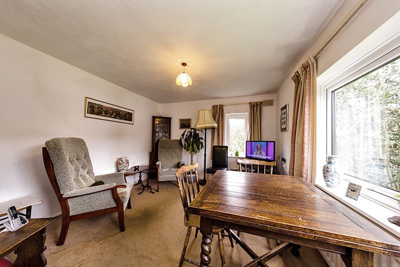 1 bed flat for sale in Holmoaks House, Beckenham BR3, £123,000