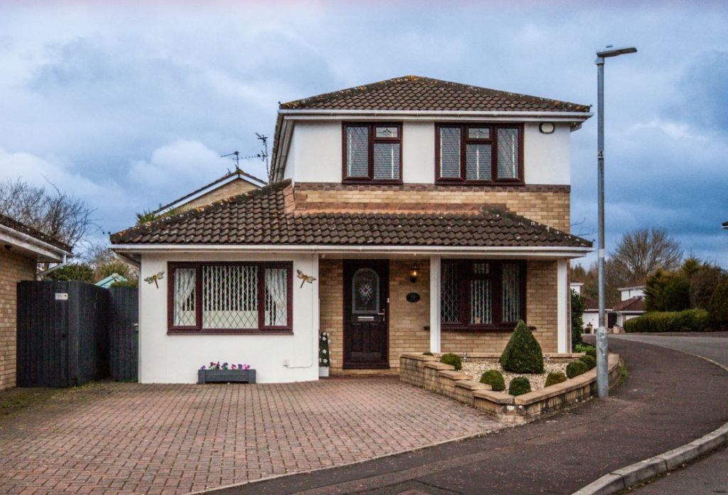 3 bed detached house for sale in Maes-Y-Crochan, Cardiff CF3, £365,000
