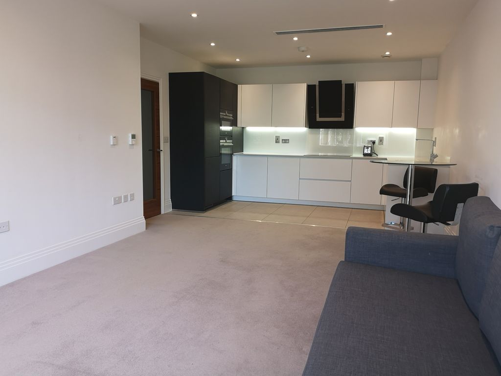 2 bed flat for sale in Hurley Court, Imperial Square, 953 High Road, London N12, £530,000