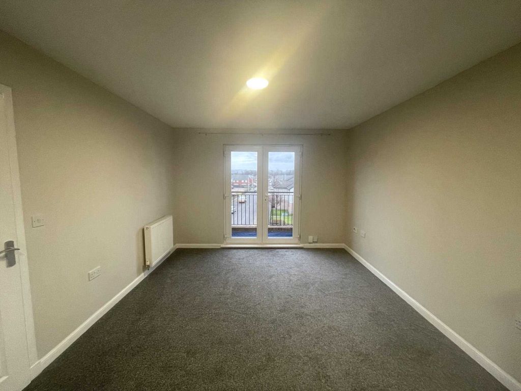 2 bed flat to rent in Porterfield Road, Renfrew PA4, £850 pcm