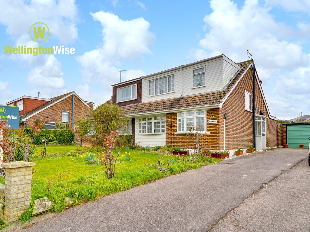 3 bed property for sale in Briary Lane, Royston SG8, £425,000