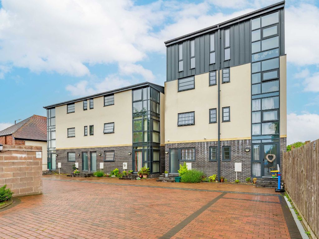 1 bed maisonette for sale in Beaumont Court, Avonmouth Road, Avonmouth, Bristol BS11, £195,000