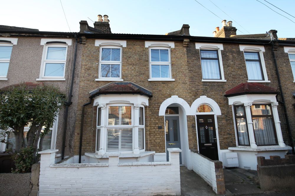 2 bed terraced house for sale in Oakdale Road, Leytonstone E11, £625,000