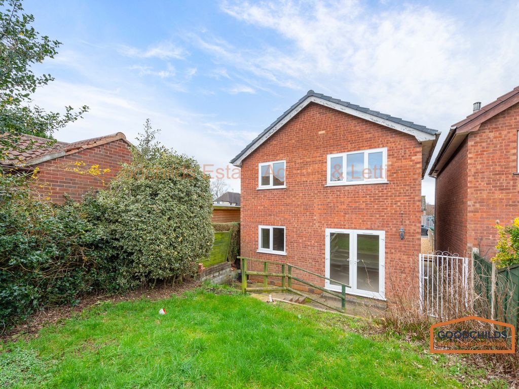 3 bed detached house for sale in Barnetts Lane, Brownhills WS8, £245,000