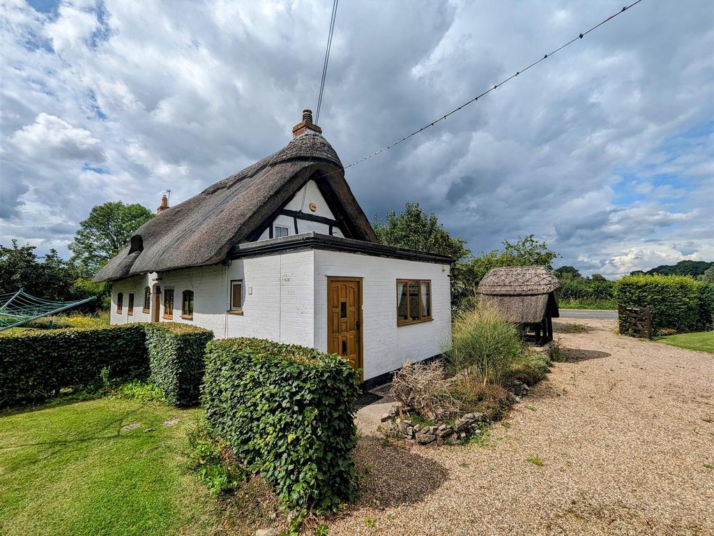 3 bed cottage for sale in Ledbury Road, Staunton, Gloucester GL19, £425,000