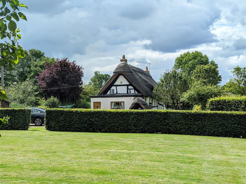 3 bed cottage for sale in Ledbury Road, Staunton, Gloucester GL19, £425,000