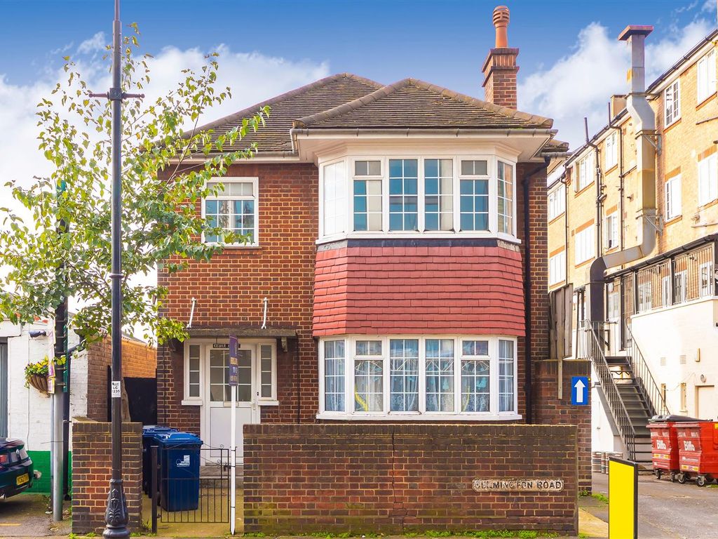 4 bed detached house for sale in Culmington Road, Ealing W13, £750,000