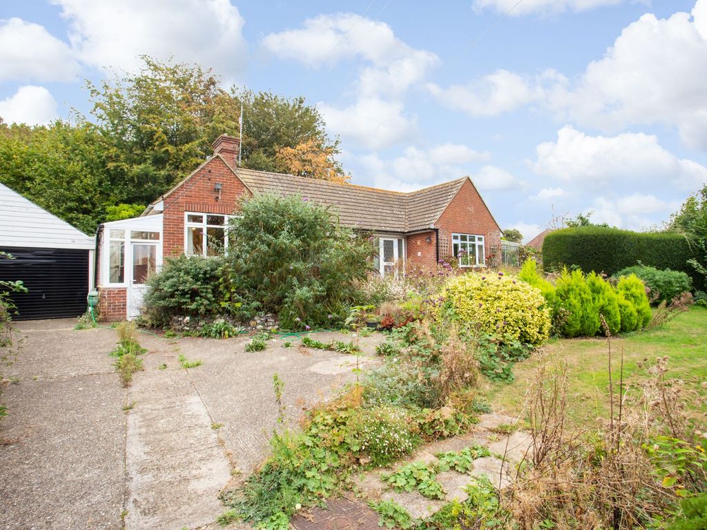 2 bed detached bungalow for sale in Out Elmstead Lane, Barham CT4, £350,000