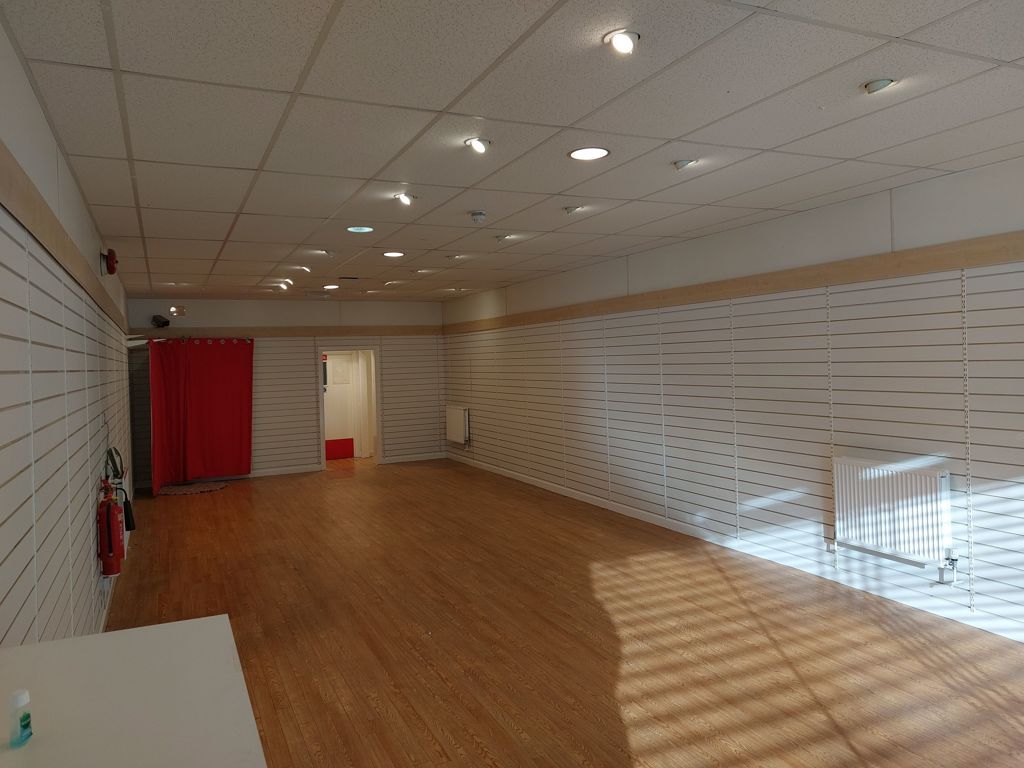 Retail premises to let in 18 Bridgegate, Irvine KA12, £18,000 pa