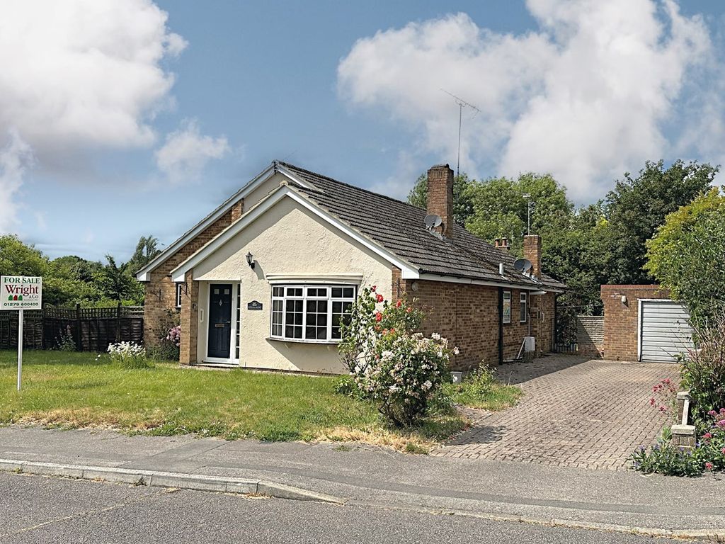 3 bed bungalow for sale in Cannons Lane, Hatfield Broad Oak, Bishop's Stortford CM22, £550,000