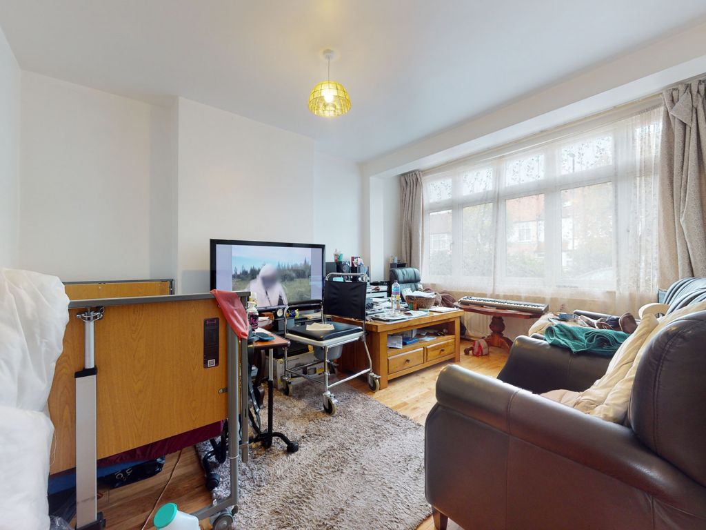 3 bed terraced house for sale in Northborough Road, London SW16, £450,000