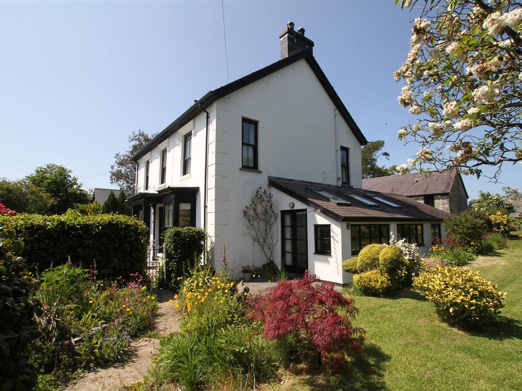 4 bed farm for sale in Beulah, Newcastle Emlyn SA38, £660,000