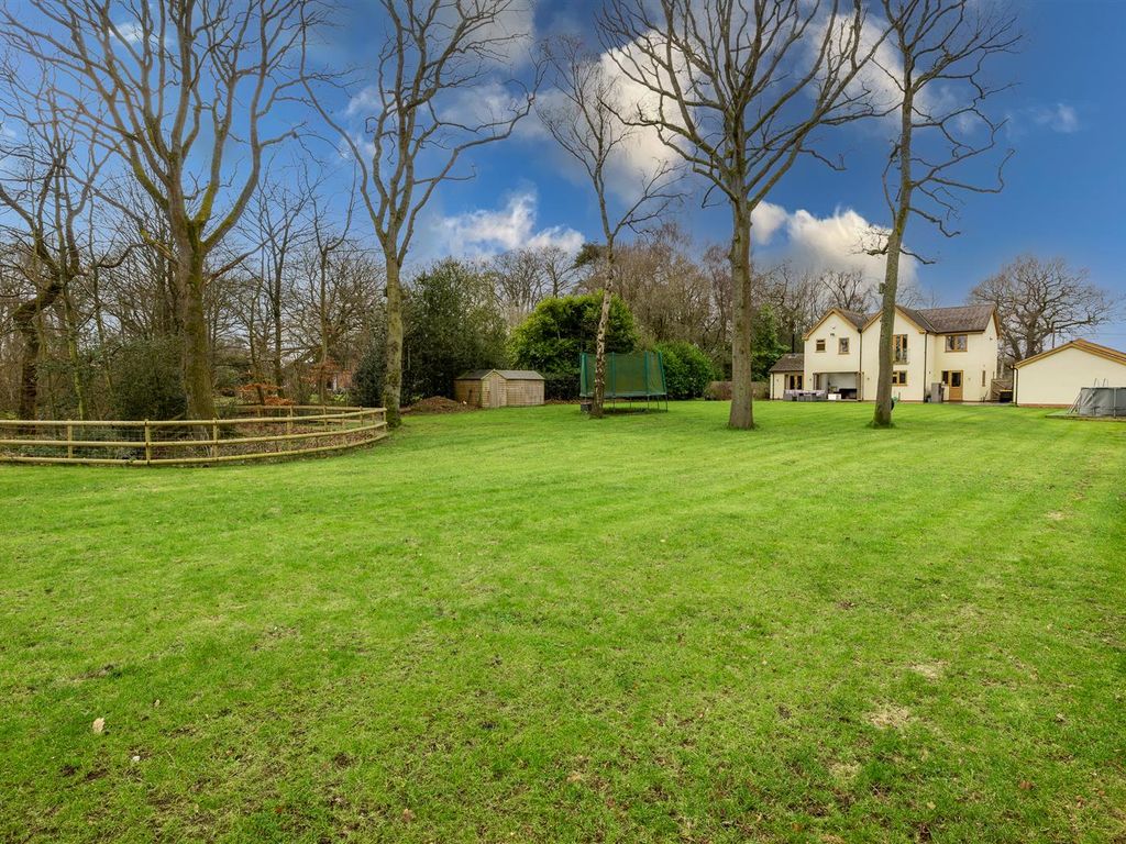 4 bed detached house for sale in Silver Birches, Haseley, Warwick CV35, £1,000,000