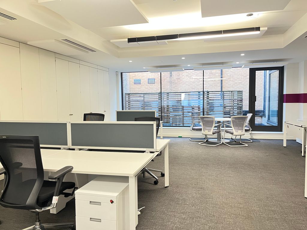 Office to let in Newspaper House, 40 Rushworth Street, Southwark, London SE1, £78,345 pa