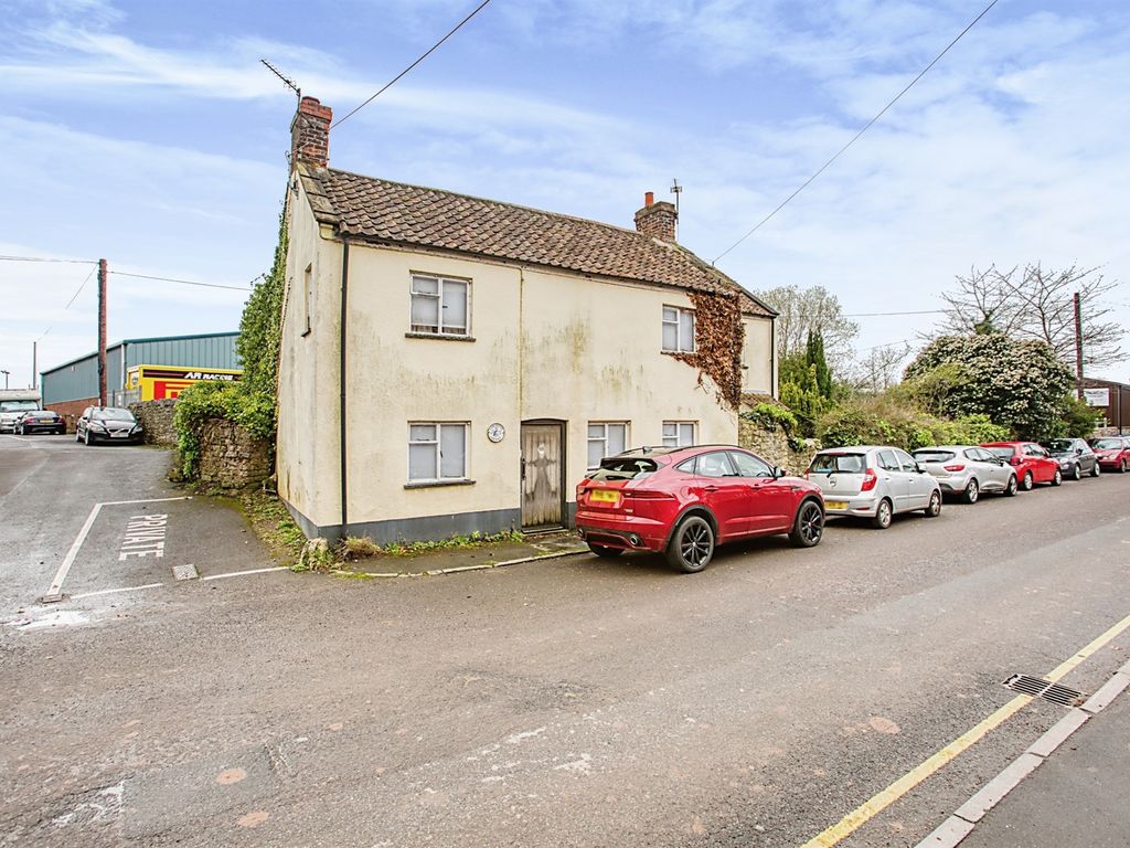 4 bed detached house for sale in Southover, Wells BA5, £345,000