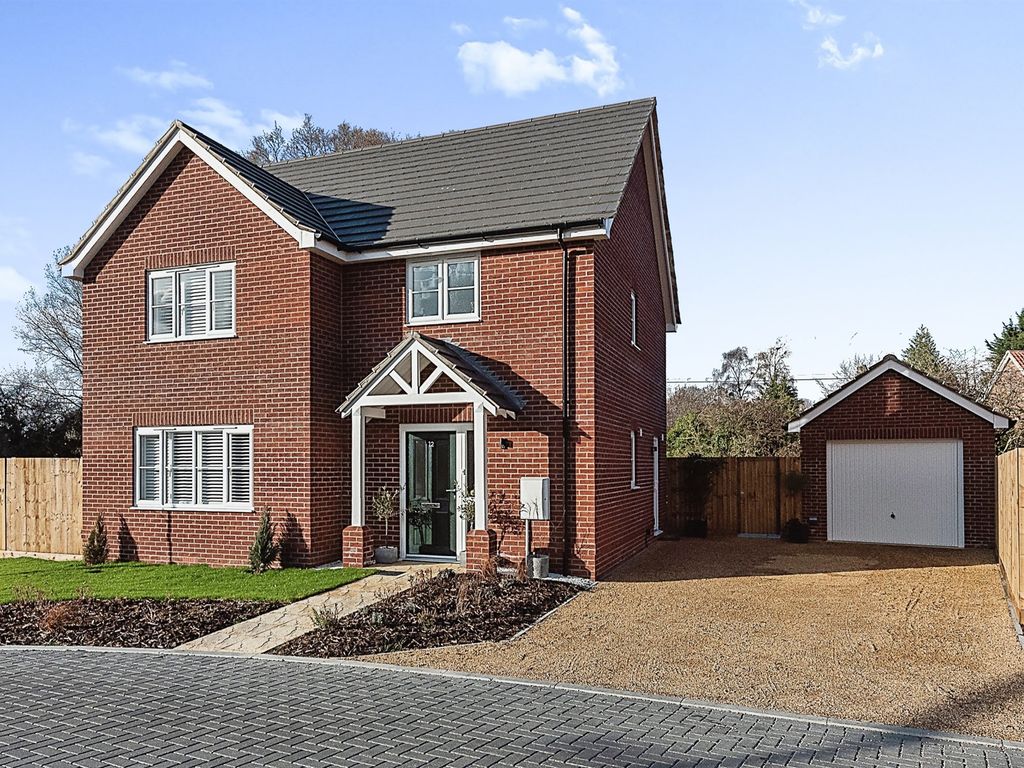 4 bed detached house for sale in Platinum Drive, Badwell Ash, Bury St. Edmunds IP31, £460,000