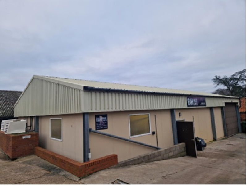 Warehouse to let in Mountains Road, Great Totham Maldon CM9, Non quoting