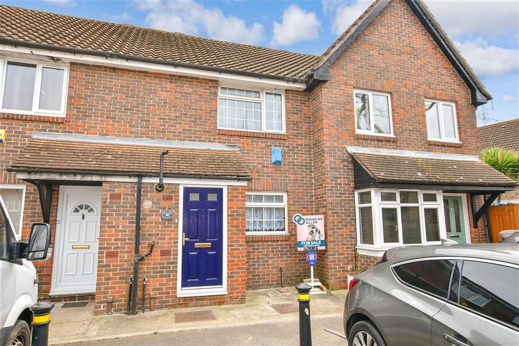 2 bed terraced house for sale in Lindwood Close, London E6, £345,000