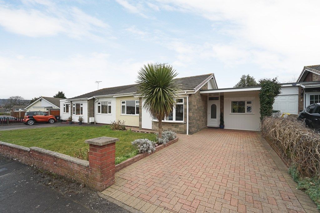 3 bed bungalow for sale in Mizzymead Rise, Nailsea, Bristol BS48, £375,000