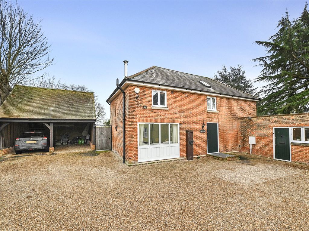 4 bed detached house for sale in Dunmow Road, Beauchamp Roding, Ongar, Essex CM5, £795,000
