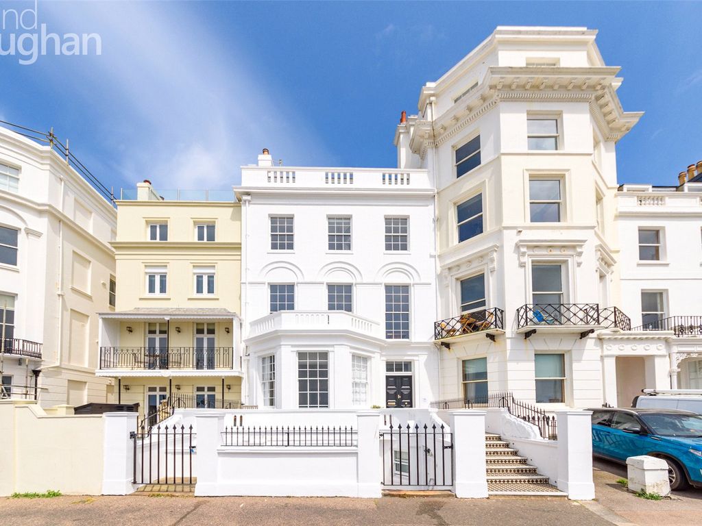 2 bed flat for sale in Marine Parade, Brighton, East Sussex BN2, £550,000