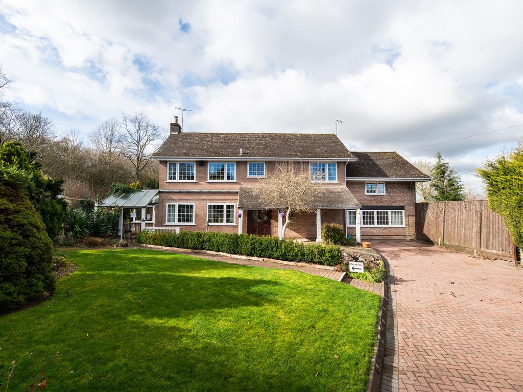 4 bed detached house for sale in Haselor Hill, Alcester, Warwickshire B49, £775,000