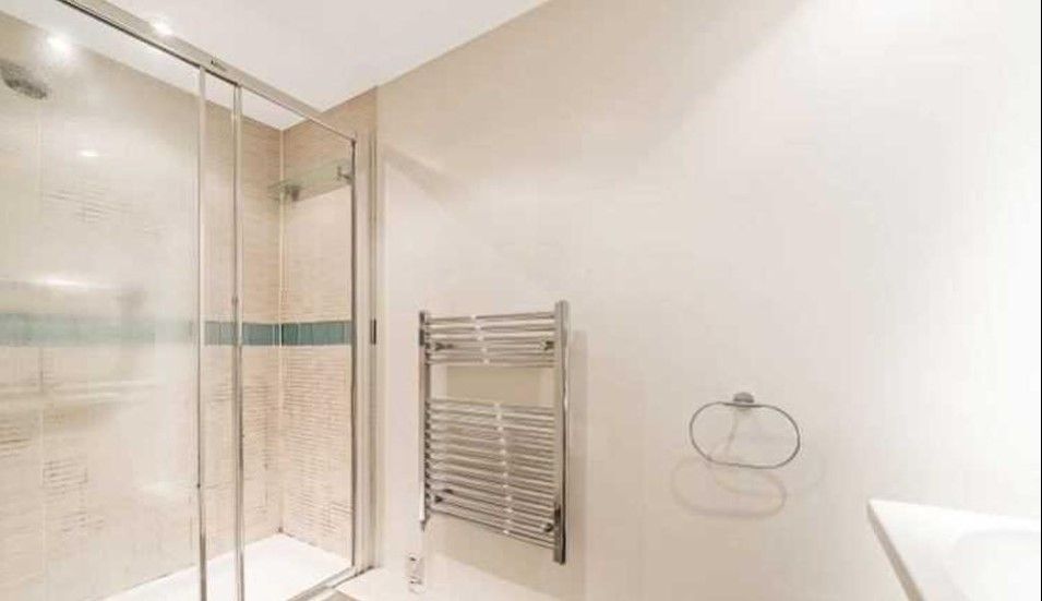 3 bed flat for sale in Baker Street, London NW1, £1,300,000
