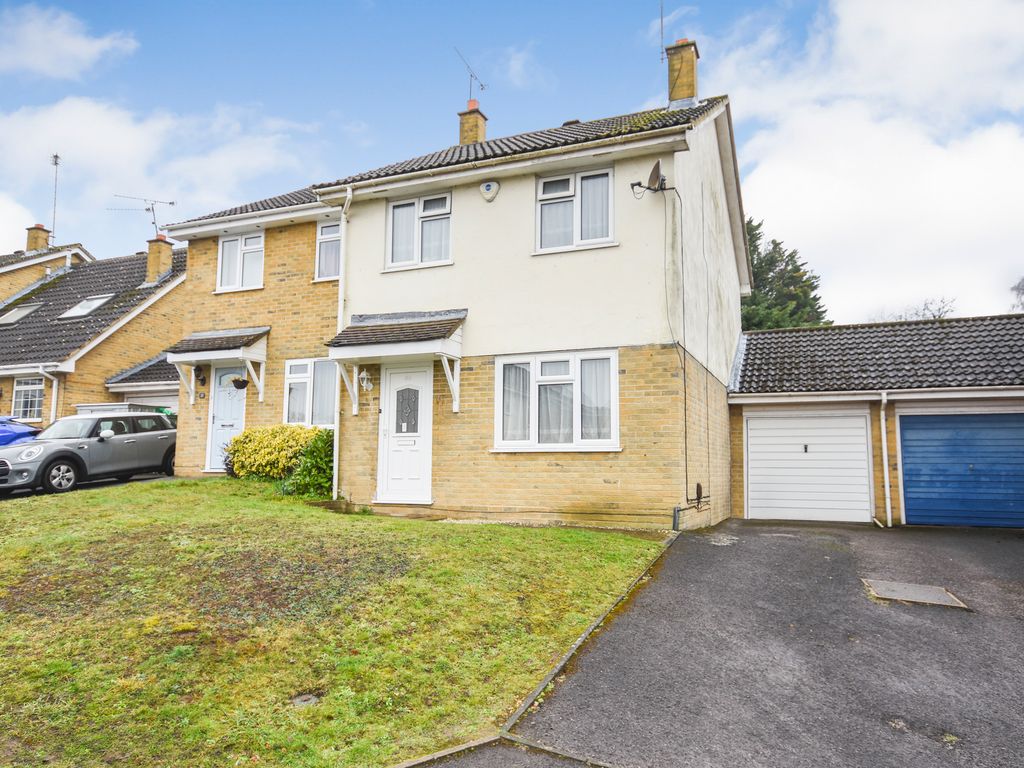 3 bed semi-detached house for sale in Prince William Drive, Tilehurst, Reading RG31, £375,000