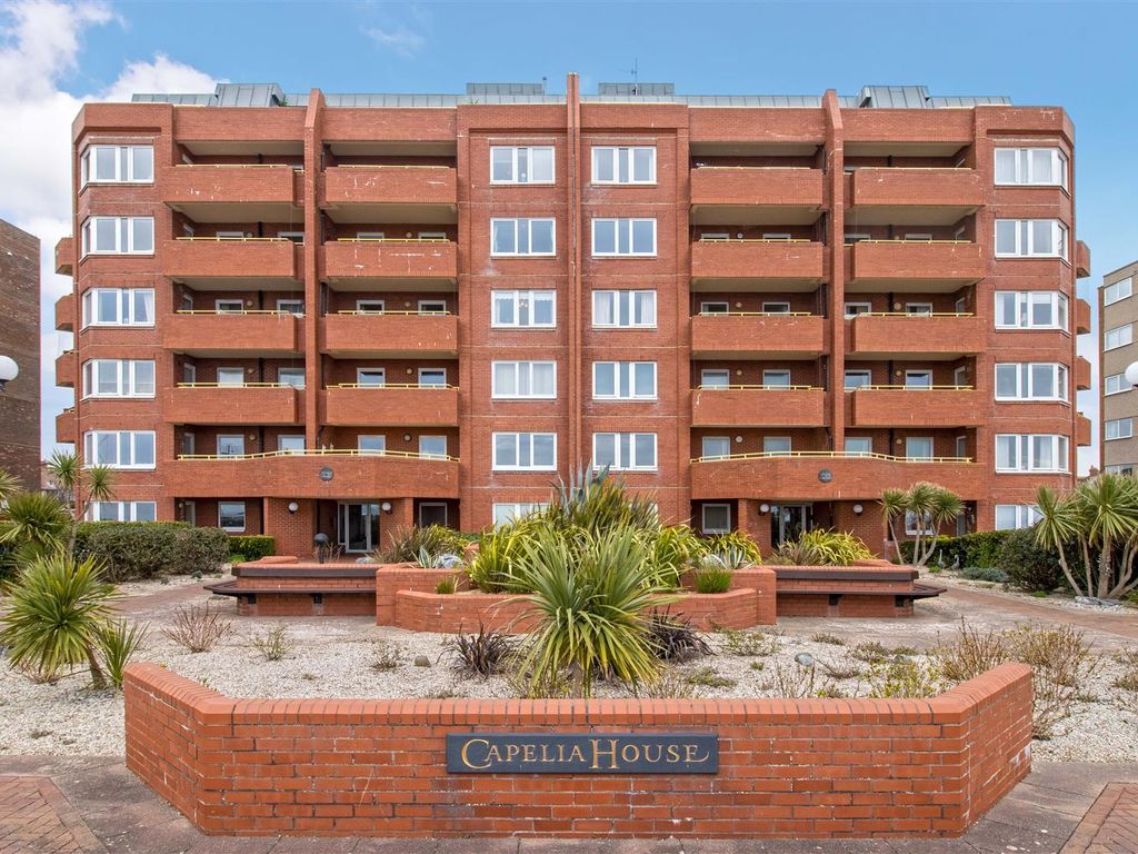 2 bed flat for sale in West Parade, Worthing BN11, £390,000