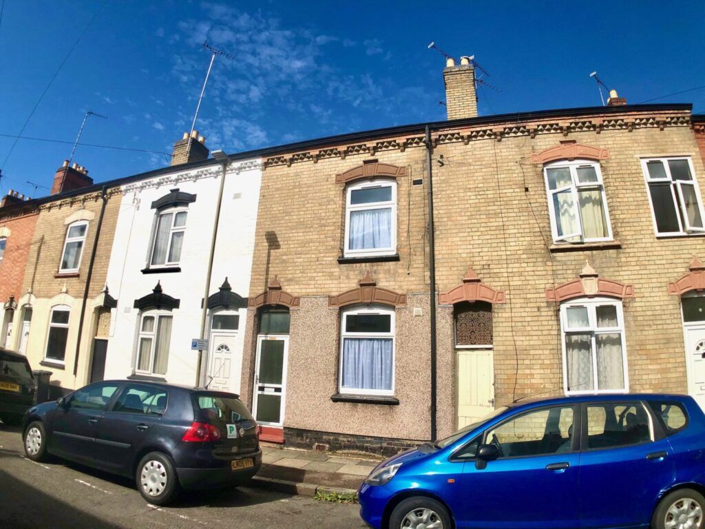 4 bed terraced house to rent in Filbert Street East, Leicester LE2, £1,387 pcm